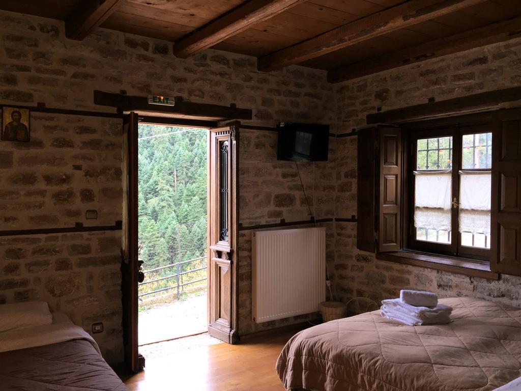 Old Inn Gorianádhes Екстериор снимка