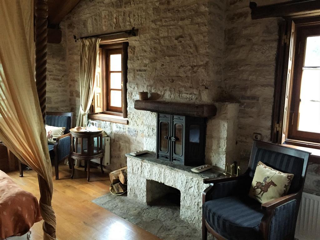 Old Inn Gorianádhes Екстериор снимка