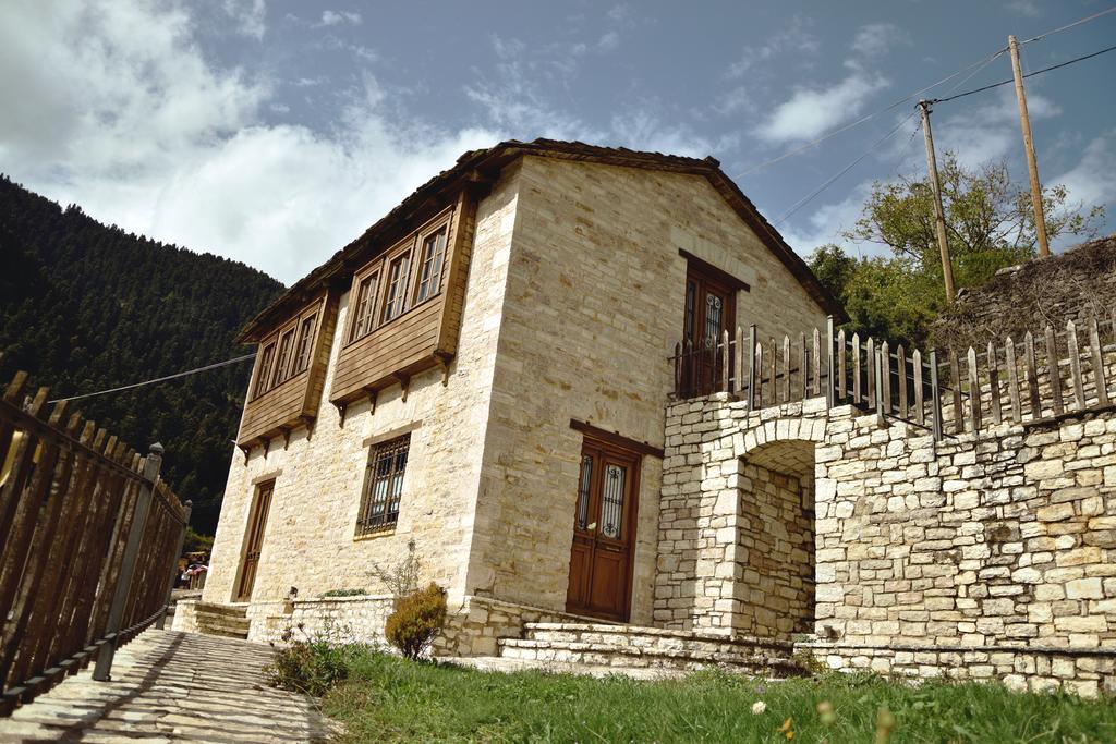 Old Inn Gorianádhes Екстериор снимка